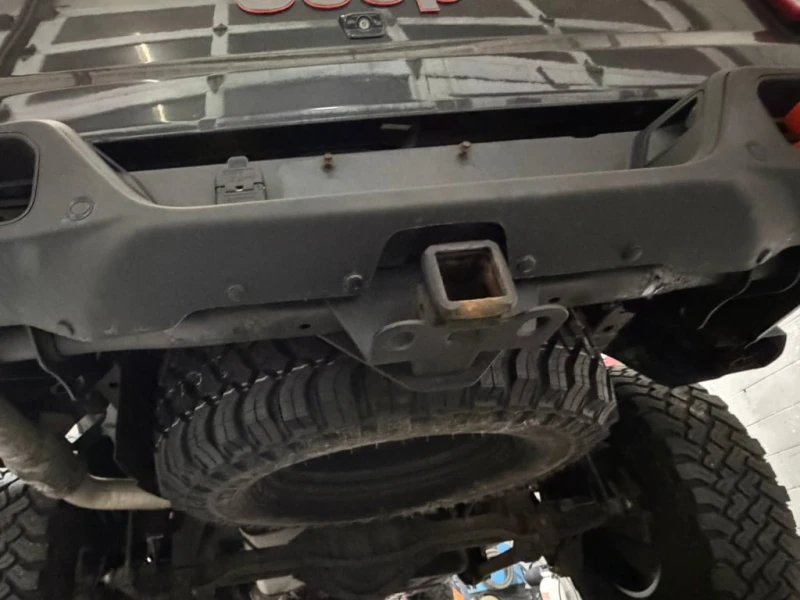 Jeep Gladiator * Mojave * CARFAX * БЕЗ ПЪРВОНАЧАЛНА ВНОСКА, снимка 11 - Автомобили и джипове - 53089995