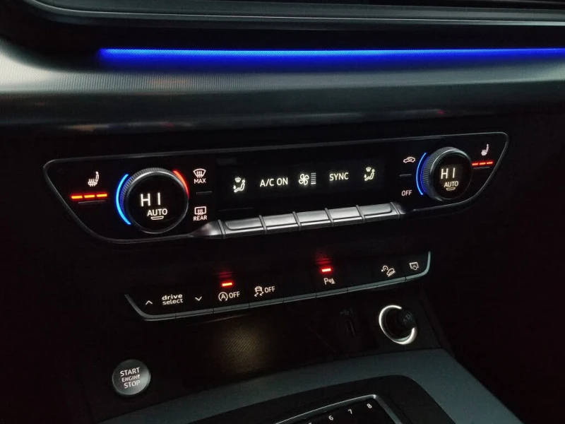 Audi Q5 PRESTIGE* B&O* DISTRONIC* AMBIENT* ПАНО* КЕЙЛЕС, снимка 12 - Автомобили и джипове - 53090148