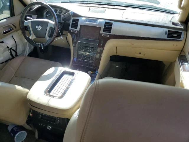Cadillac Escalade 6.2L 8 All wheel drive, снимка 13 - Автомобили и джипове - 53090395