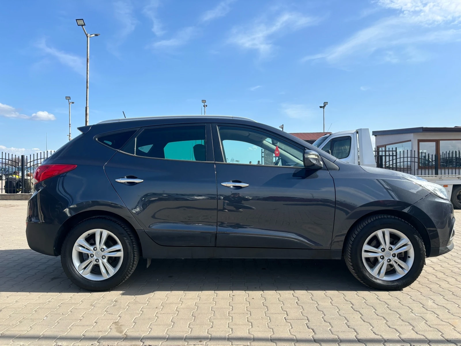 Hyundai IX35 2.0D EURO 5A - изображение 6