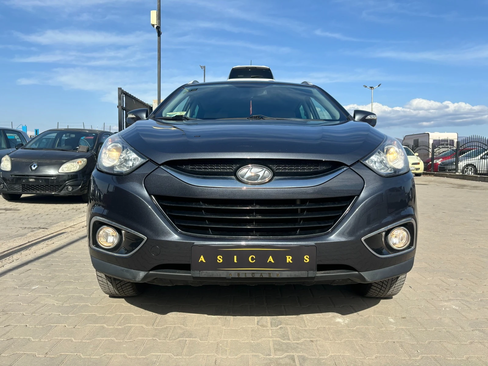 Hyundai IX35 2.0D EURO 5A - изображение 8