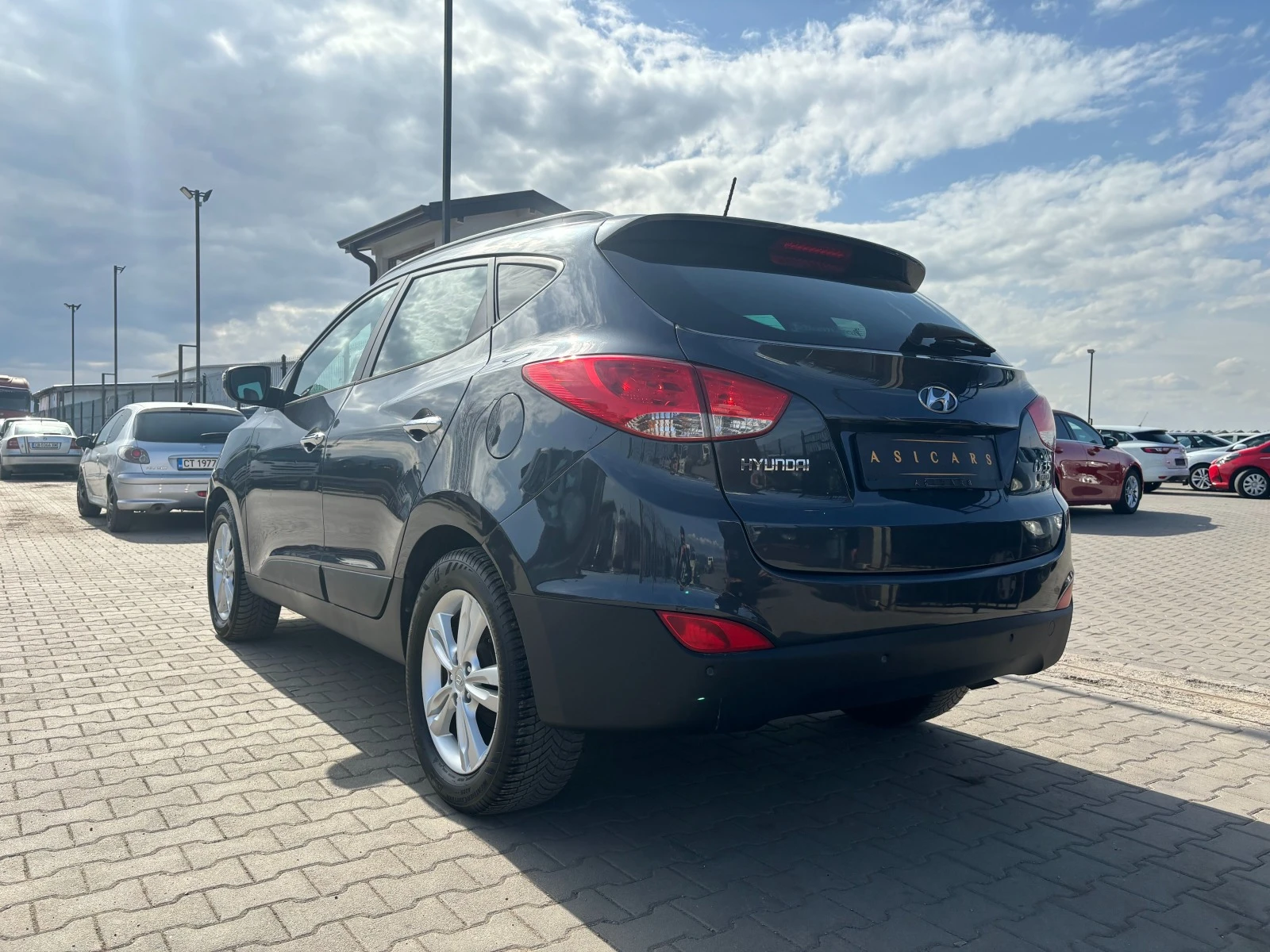 Hyundai IX35 2.0D EURO 5A - изображение 3