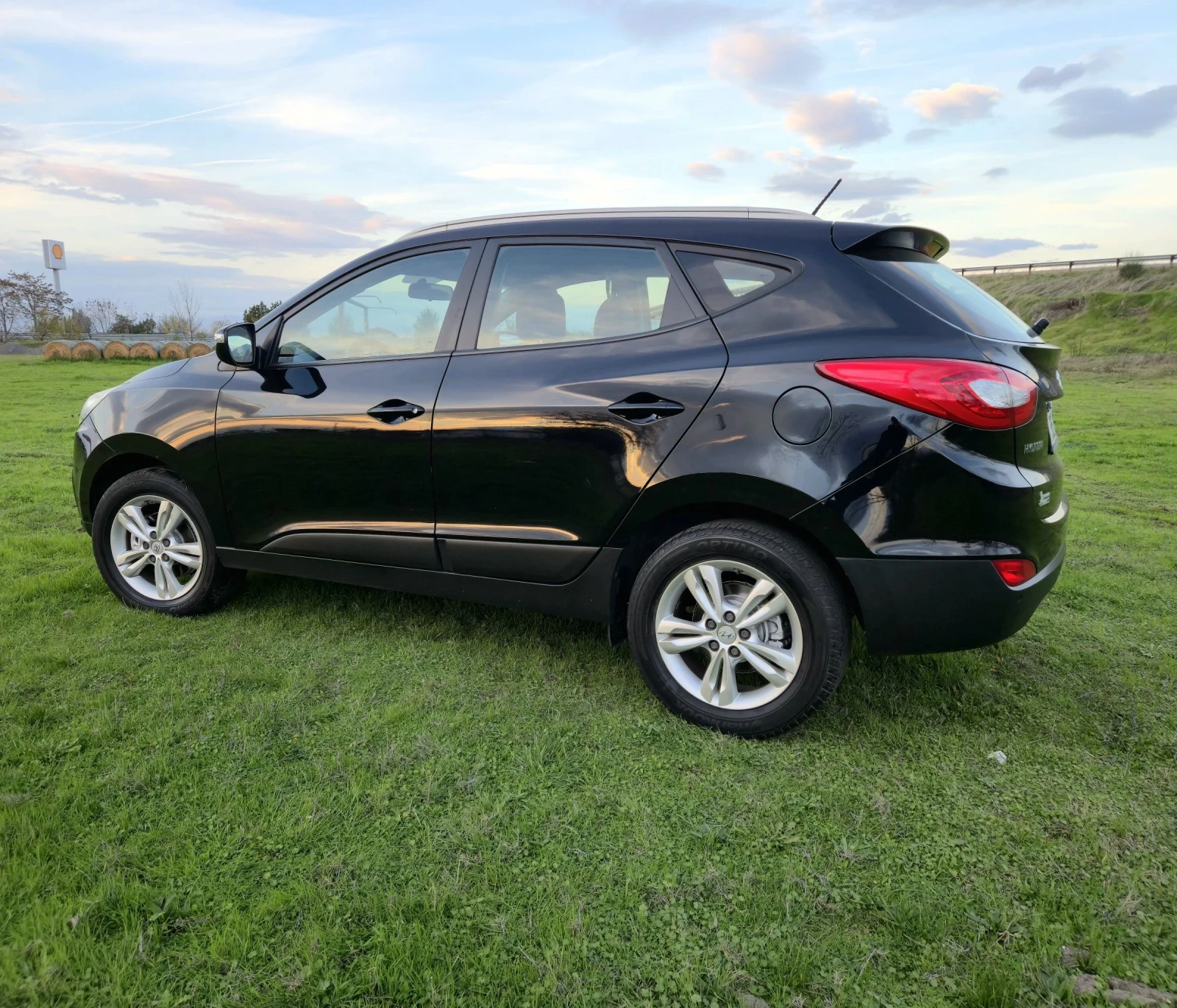 Hyundai IX35 2.0CRDI 4WD NAVI 2015г. - изображение 2