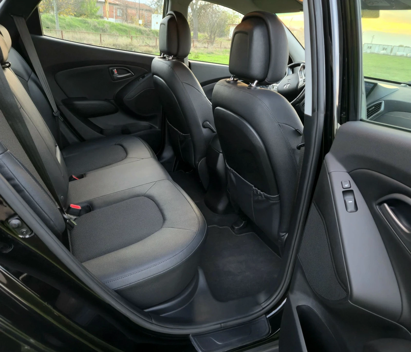 Hyundai IX35 2.0CRDI 4WD NAVI 2015г. - изображение 9