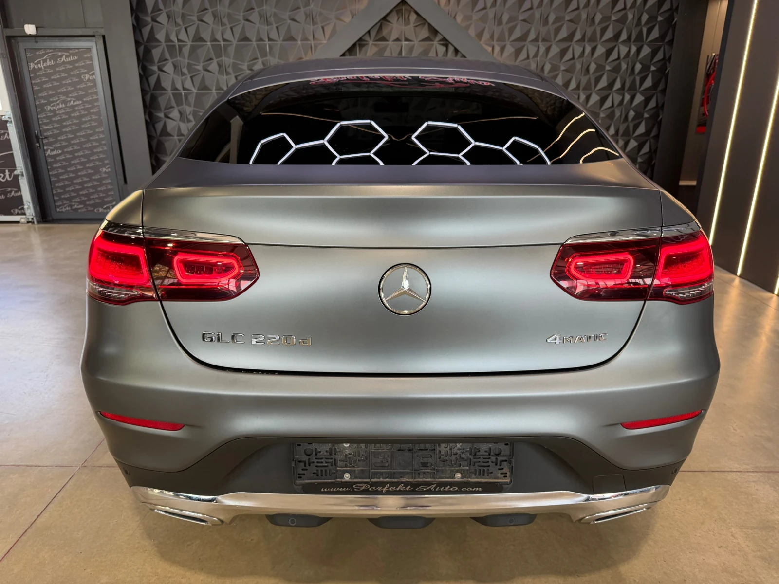 Mercedes-Benz GLC 220 d COUPE 4 MATIC * ШИБЕДАХ * КАМЕРА 360 * , снимка 4 - Автомобили и джипове - 55031776