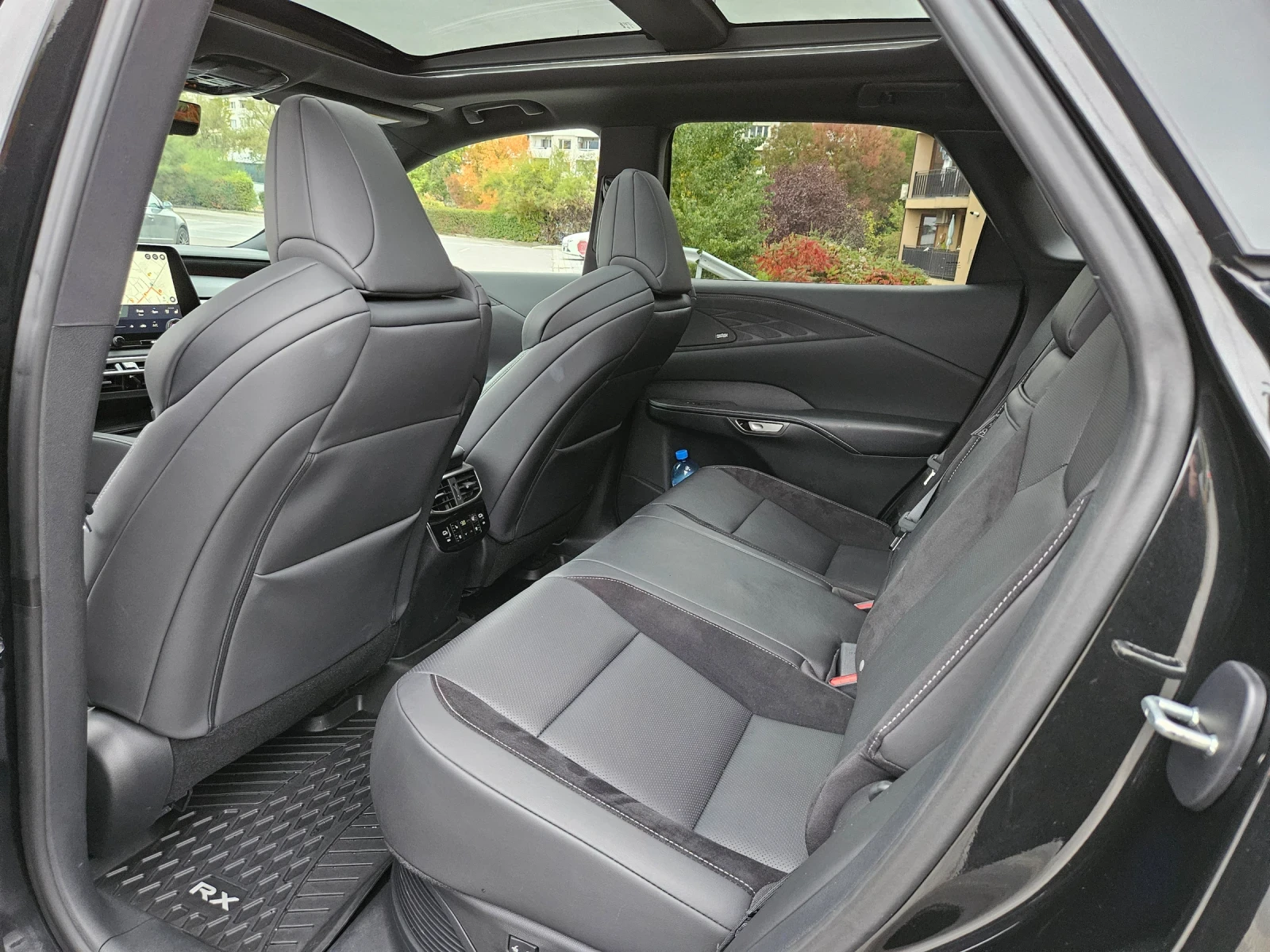 Lexus RX 500h F-Sport, снимка 9 - Автомобили и джипове - 56661545