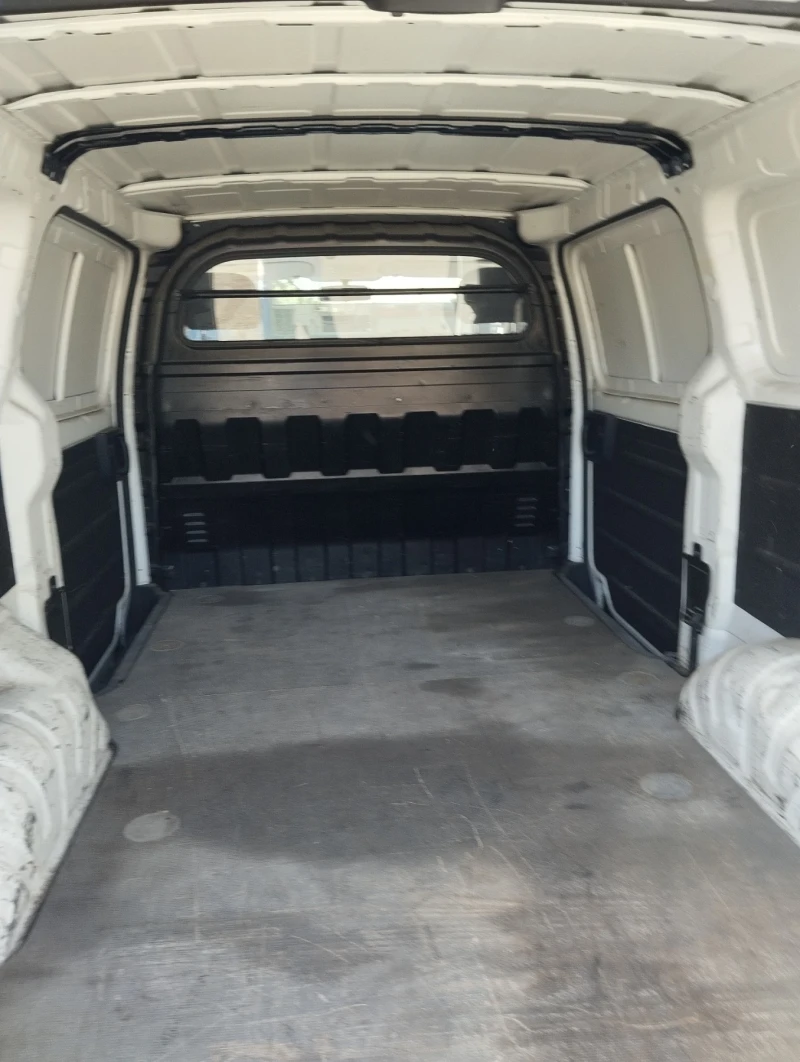 Hyundai H1 Товарен, снимка 10 - Бусове и автобуси - 53290803