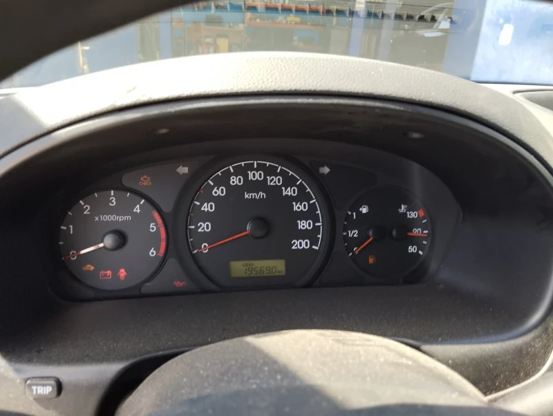 Hyundai H1 Товарен, снимка 14 - Бусове и автобуси - 53290803