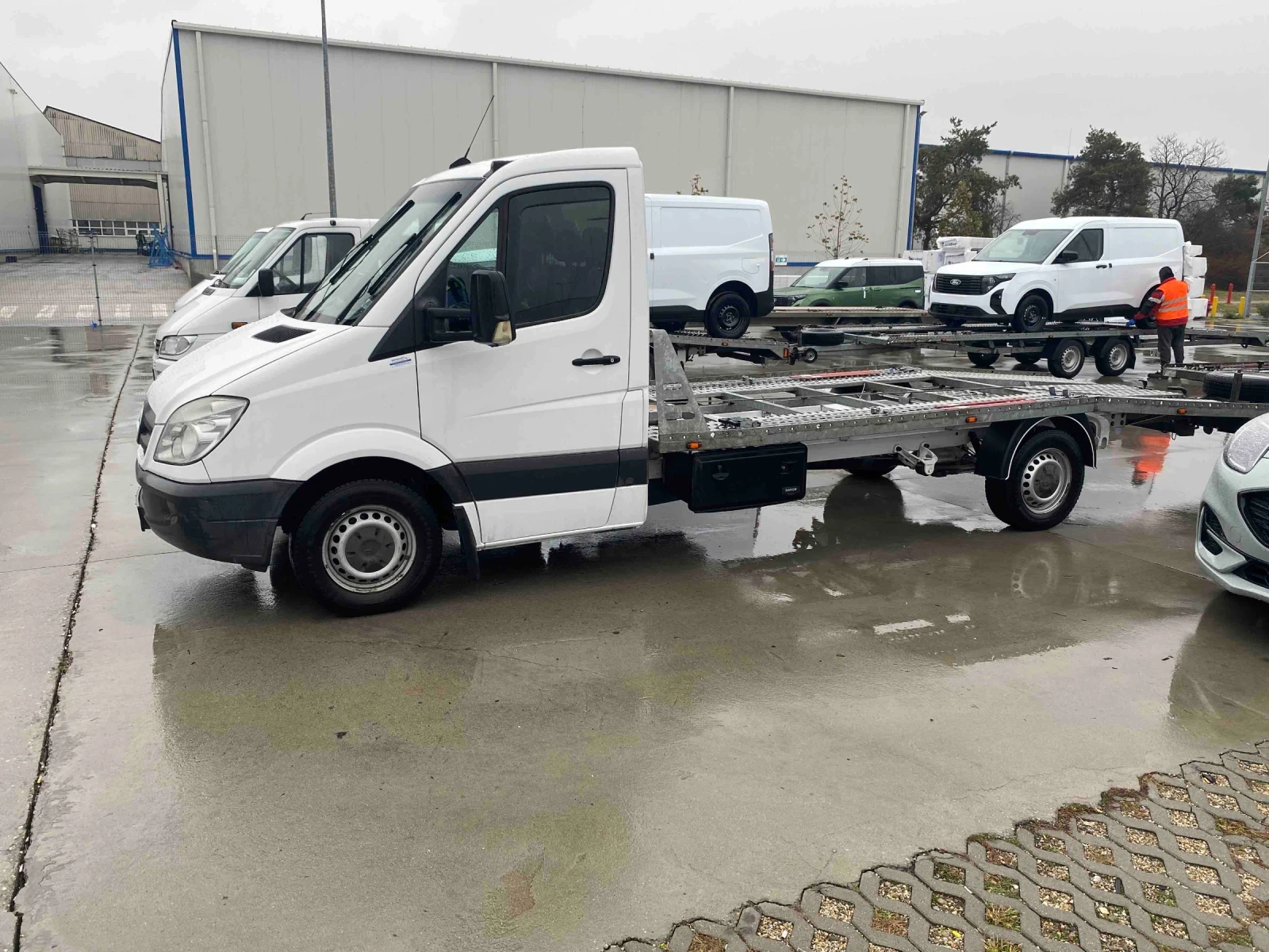 Mercedes-Benz Sprinter 319 W906 - изображение 3