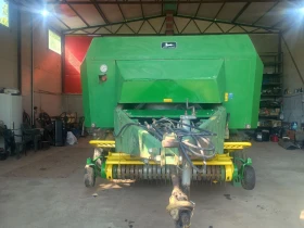      John Deere 690