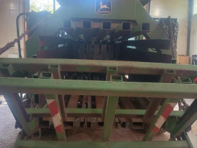      John Deere 690