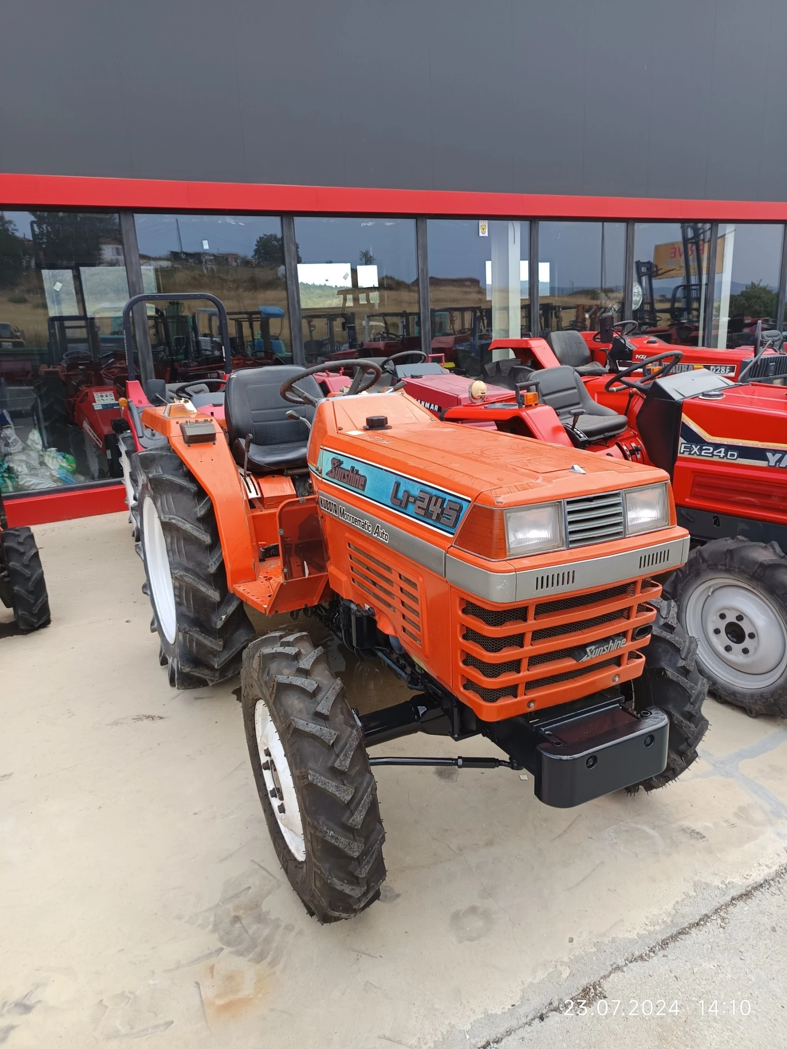 Трактор Kubota 25к.с 4х4 - изображение 2