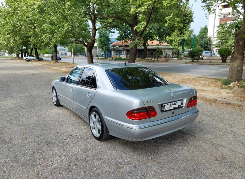 Mercedes-Benz E 320 3.2CDI, снимка 6 - Автомобили и джипове - 46942349