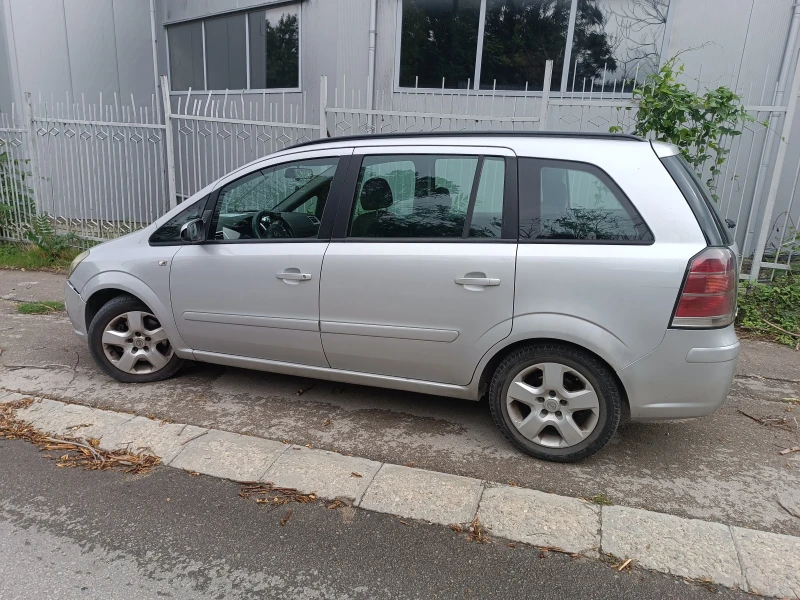 Opel Zafira, снимка 2 - Автомобили и джипове - 47318036