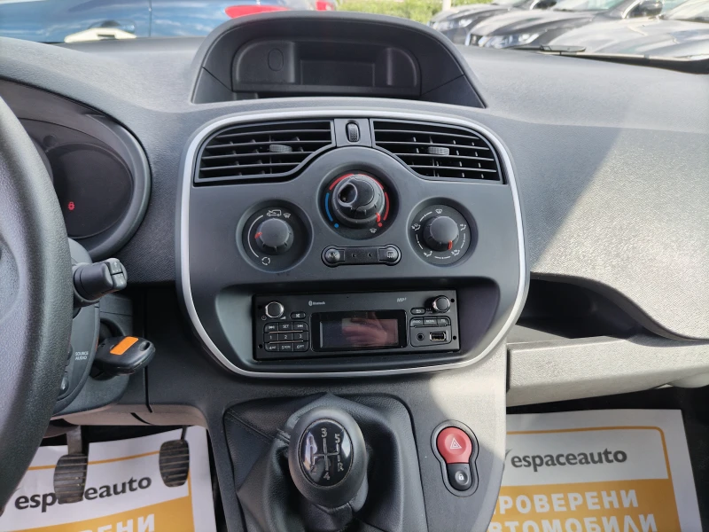 Renault Kangoo 1.5 dCi / 75 к.с./N1, снимка 9 - Автомобили и джипове - 47424854