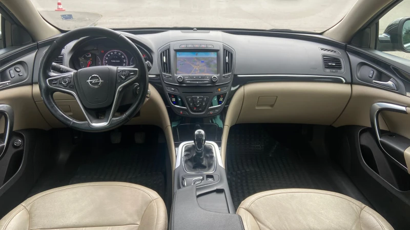 Opel Insignia SPORT TOURER 2.0 CDTI 170 к.с, снимка 9 - Автомобили и джипове - 48102973