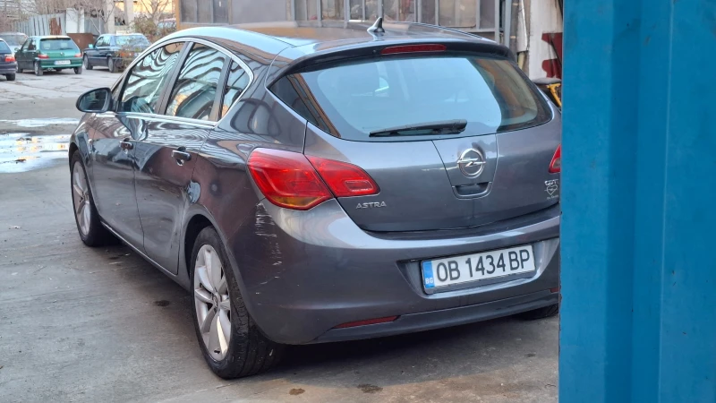 Opel Astra, снимка 8 - Автомобили и джипове - 48832807