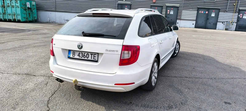 Skoda Superb, снимка 3 - Автомобили и джипове - 48917988