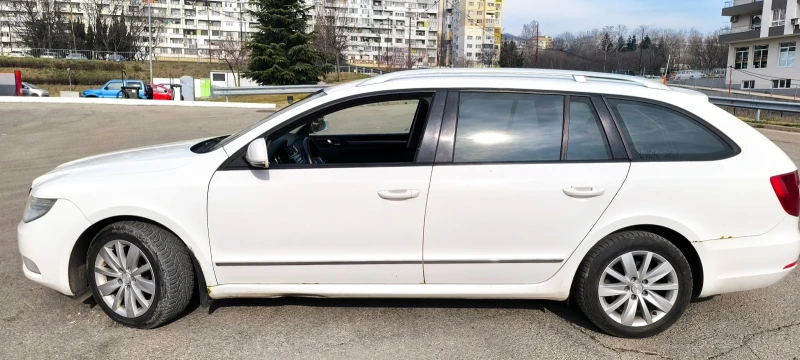 Skoda Superb, снимка 2 - Автомобили и джипове - 48917988