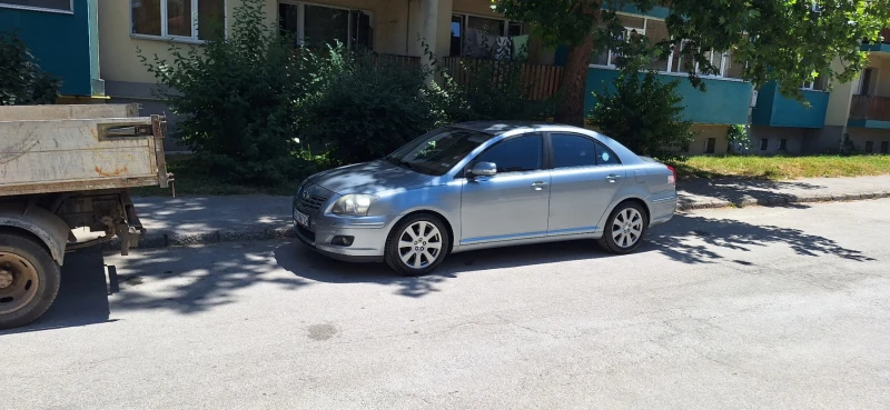 Toyota Avensis 2.0D4D, снимка 4 - Автомобили и джипове - 52249363