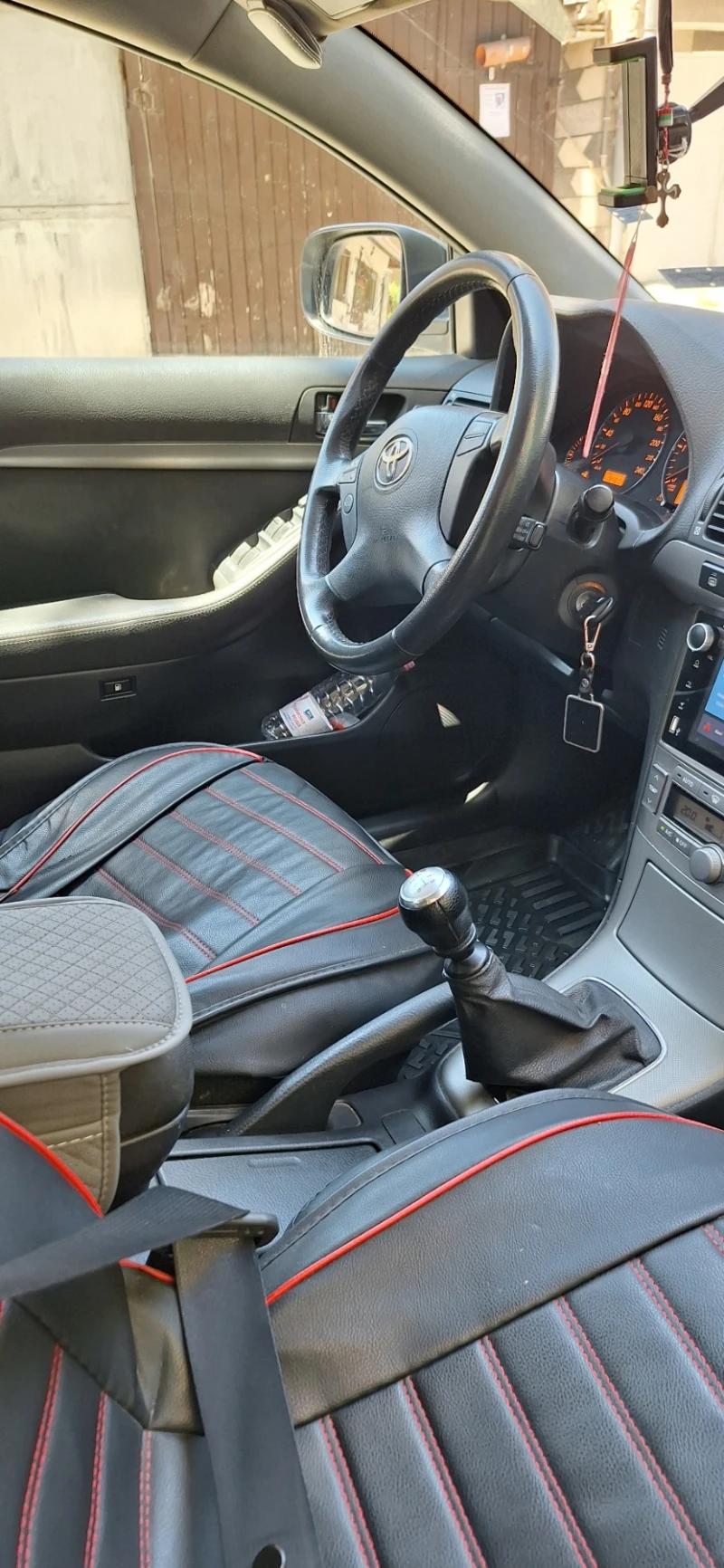 Toyota Avensis 2.0D4D, снимка 6 - Автомобили и джипове - 52249363