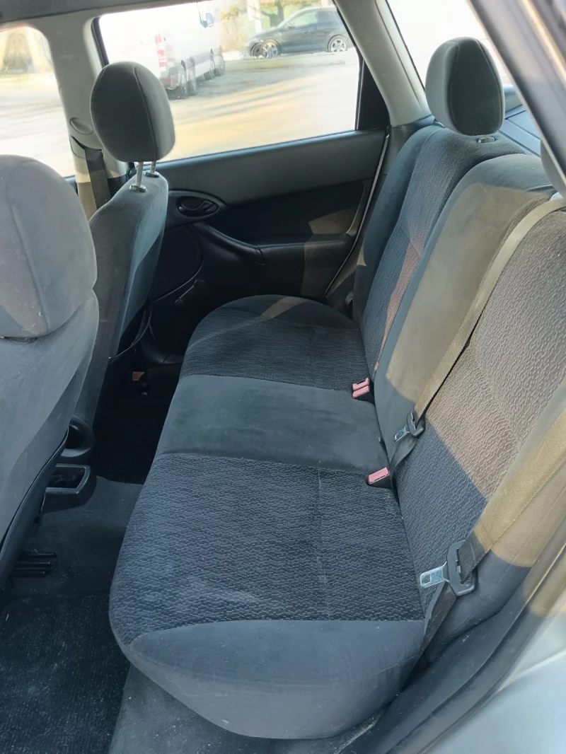 Ford Focus 1.8TDI-clima 90hp-TOP, снимка 9 - Автомобили и джипове - 52726917