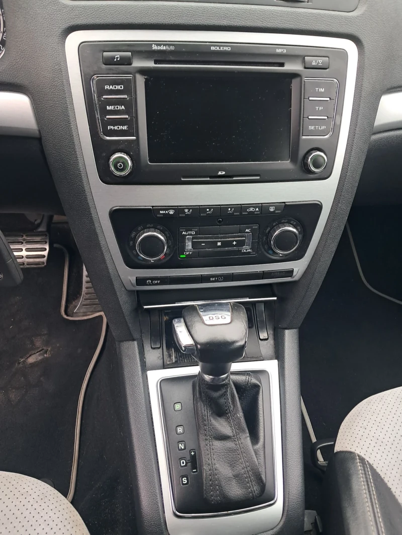 Skoda Octavia VRS -2.0 DSG, снимка 10 - Автомобили и джипове - 52456136