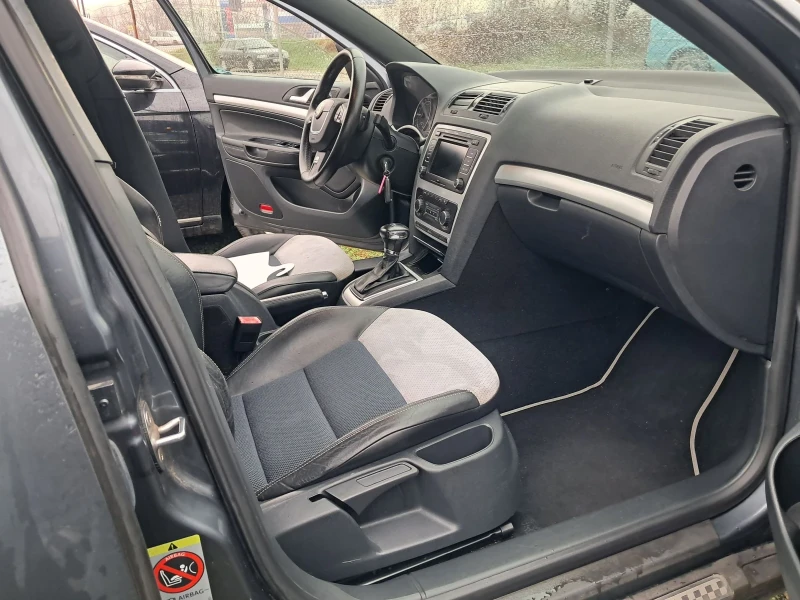 Skoda Octavia VRS -2.0 DSG, снимка 15 - Автомобили и джипове - 52456136