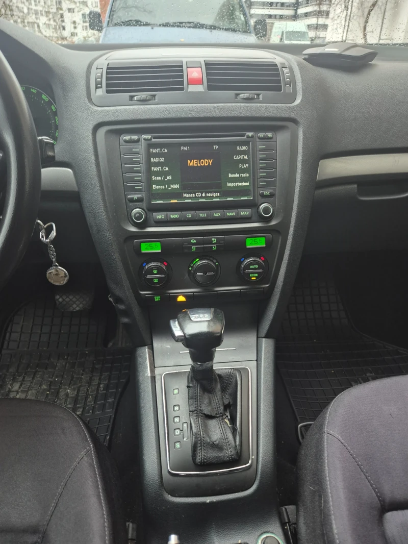 Skoda Octavia АВТОМАТ НАВИГАЦИЯ , снимка 9 - Автомобили и джипове - 52613568