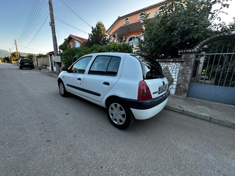 Renault Clio Бензин 1.2, снимка 8 - Автомобили и джипове - 52644634