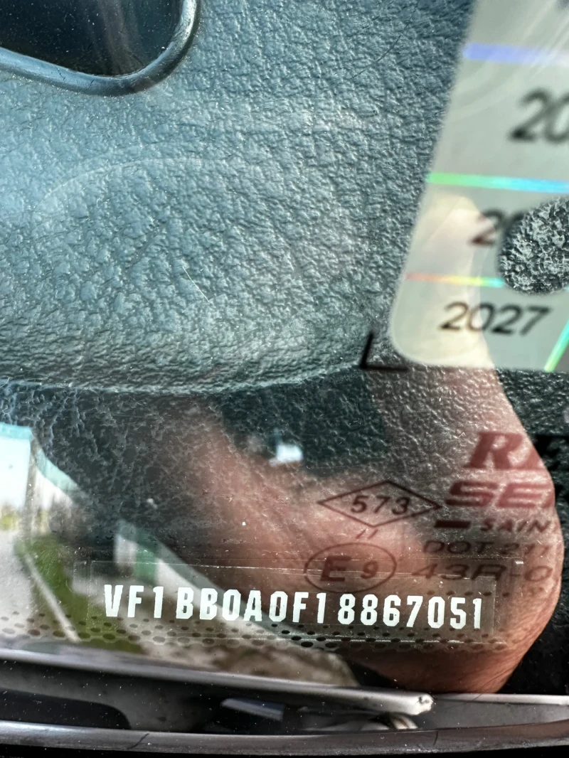 Renault Clio Бензин 1.2, снимка 2 - Автомобили и джипове - 52644634