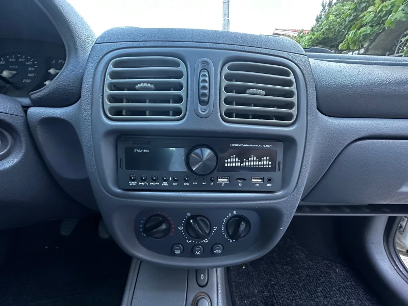 Renault Clio Бензин 1.2, снимка 14 - Автомобили и джипове - 52644634
