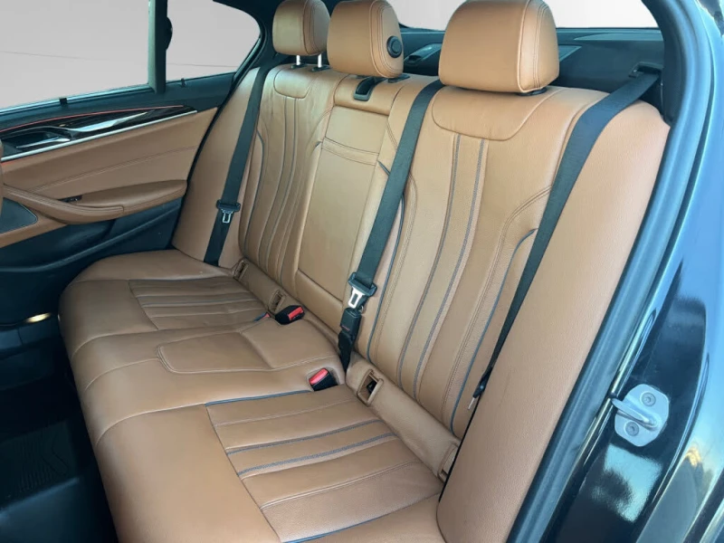 BMW 540 B58* FULL* 360* HARMAN* ДИСТРОНИК* 4 Подгрев* ПАНО, снимка 15 - Автомобили и джипове - 52670982