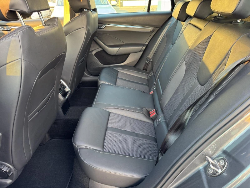 Skoda Octavia 2.0 TDI  4x4, снимка 12 - Автомобили и джипове - 52849355