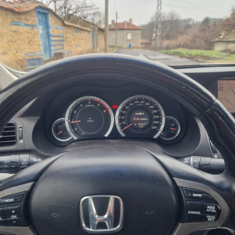 Honda Accord с камера, снимка 8 - Автомобили и джипове - 53010909