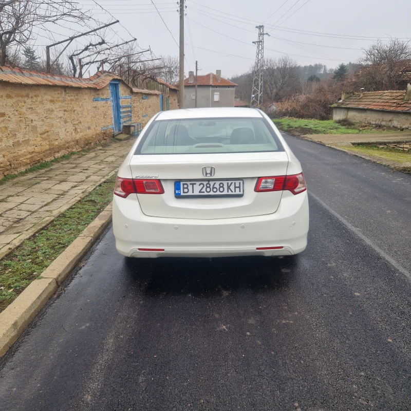 Honda Accord с камера, снимка 3 - Автомобили и джипове - 53010909