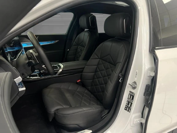 BMW 740 d xDrive = M-Sport = Shadow Line Гаранция - изображение 8