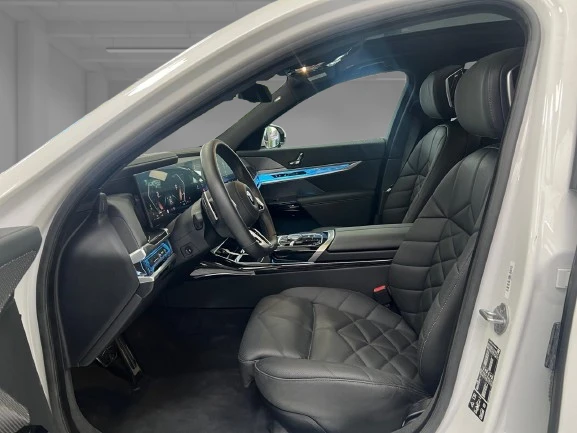 BMW 740 d xDrive = M-Sport = Shadow Line Гаранция - изображение 7