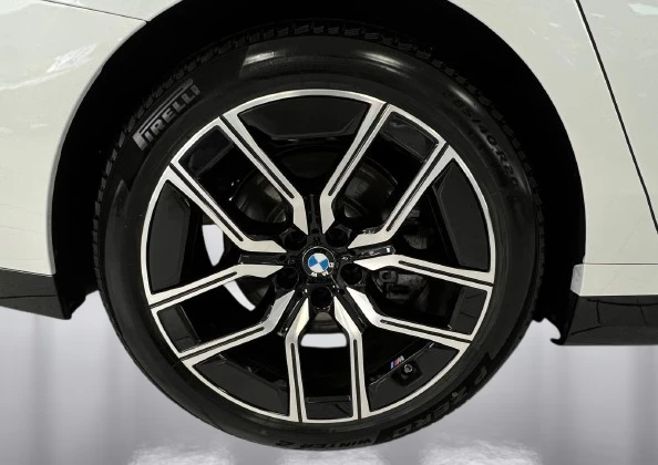 BMW 740 d xDrive = M-Sport = Shadow Line Гаранция - изображение 5