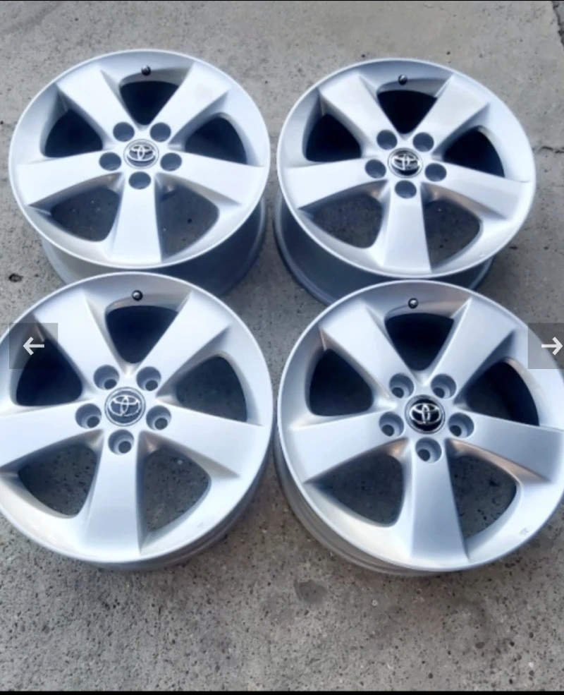 Toyota Auris, снимка 14 - Автомобили и джипове - 53611193