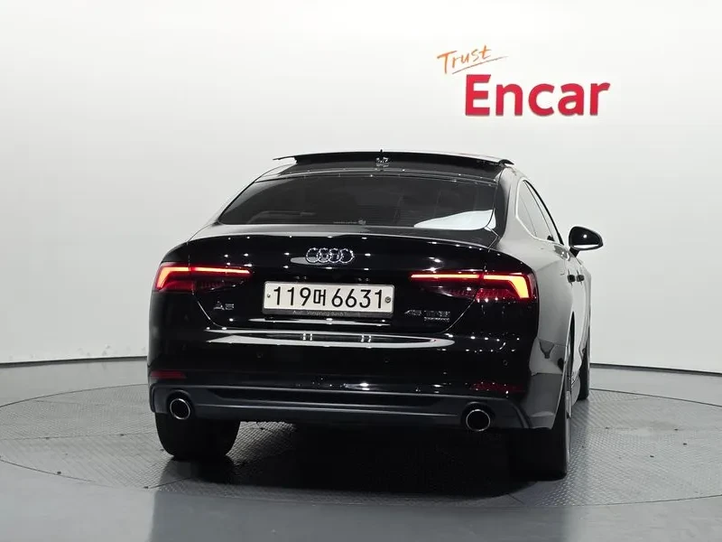 Audi A5 45 TFSI QUATTRO PREMIUM SPORTBACK, снимка 4 - Автомобили и джипове - 55309428