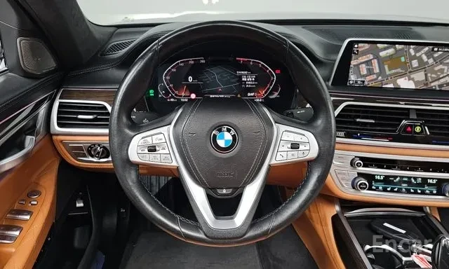 BMW 740 Li * M * ОБДУХ ОТЗАД * ЩОРИ * LASER * TV * FACE, снимка 6 - Автомобили и джипове - 56137361
