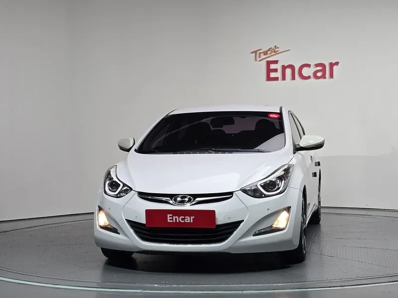 Hyundai Elantra 1.6 GDI, снимка 3 - Автомобили и джипове - 56325371