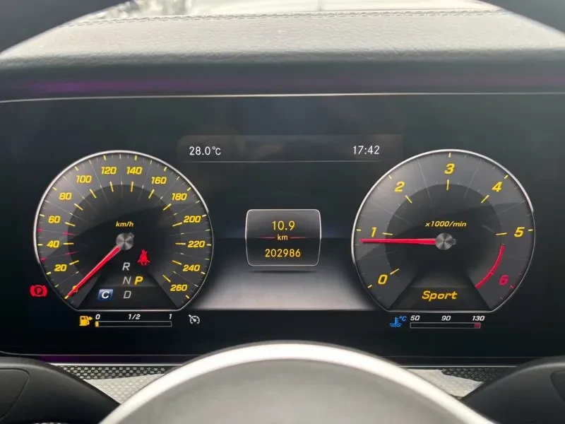 Mercedes-Benz CLS 300 d AMG/ BURMESTER/ PANO/ HEAD UP/ AMBIENT | Mobile.bg � ����������� 8