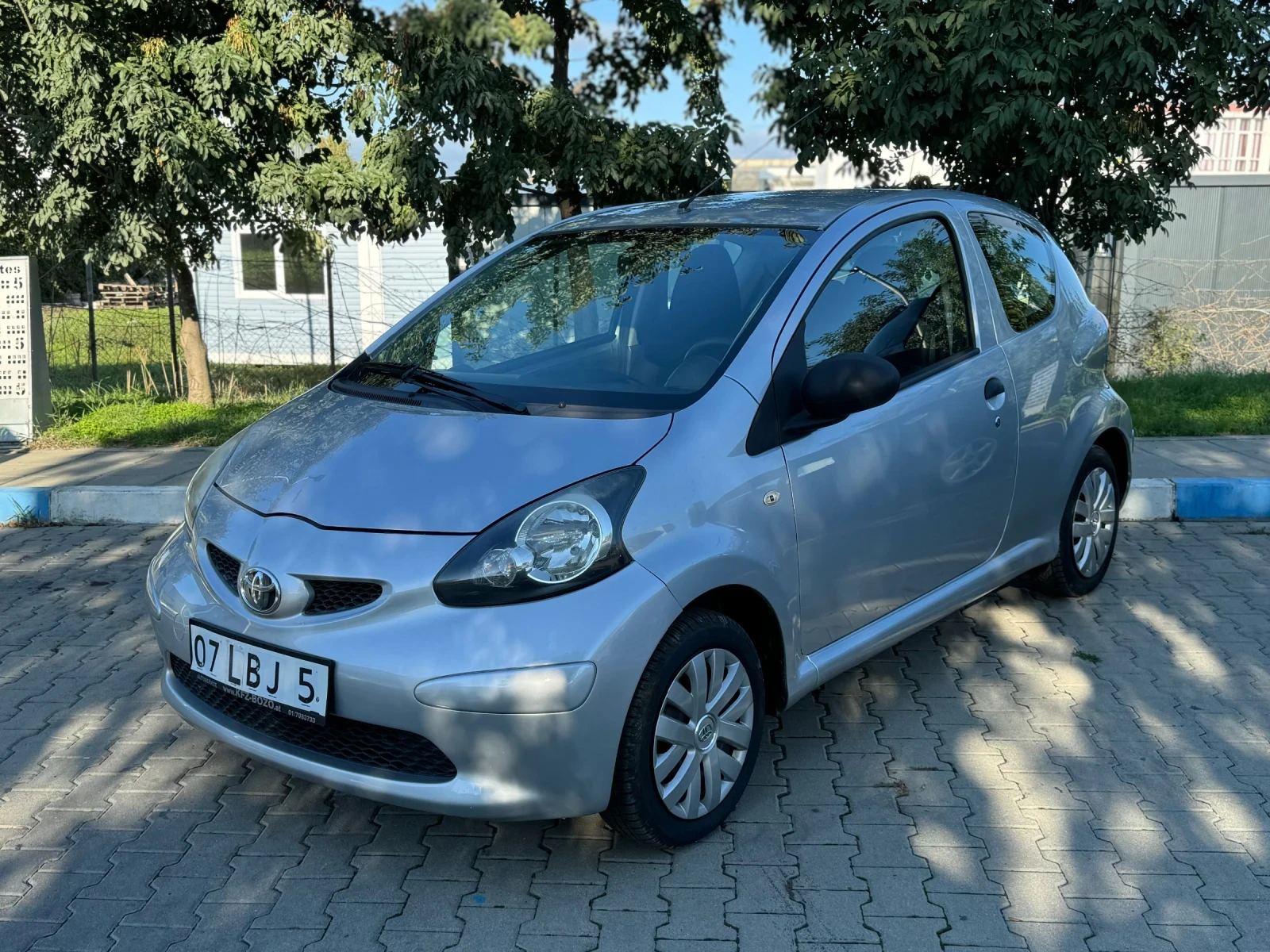 Toyota Aygo 128, 000km - изображение 2