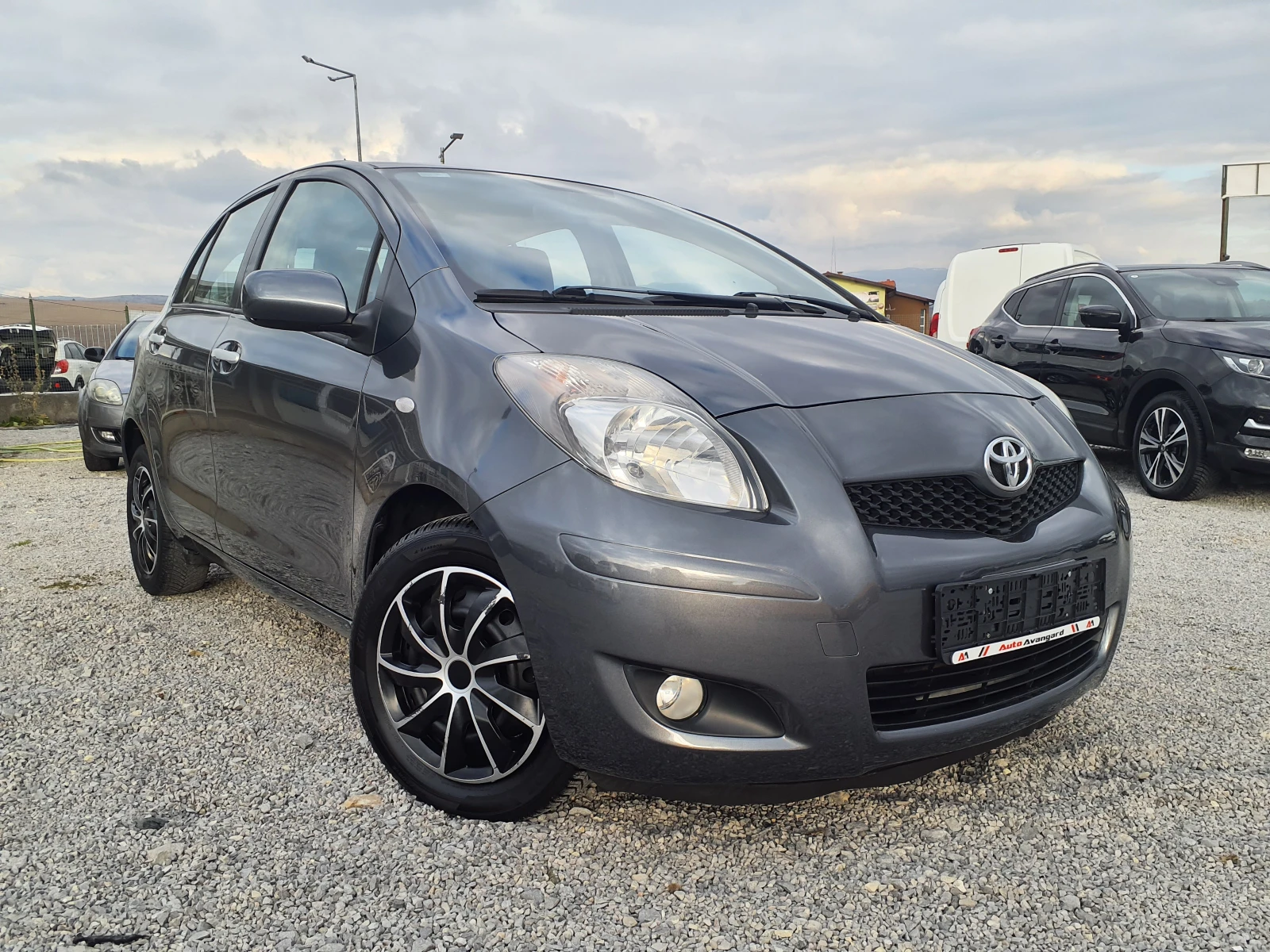 Toyota Yaris 1.3I AUTOMAT - [1] 