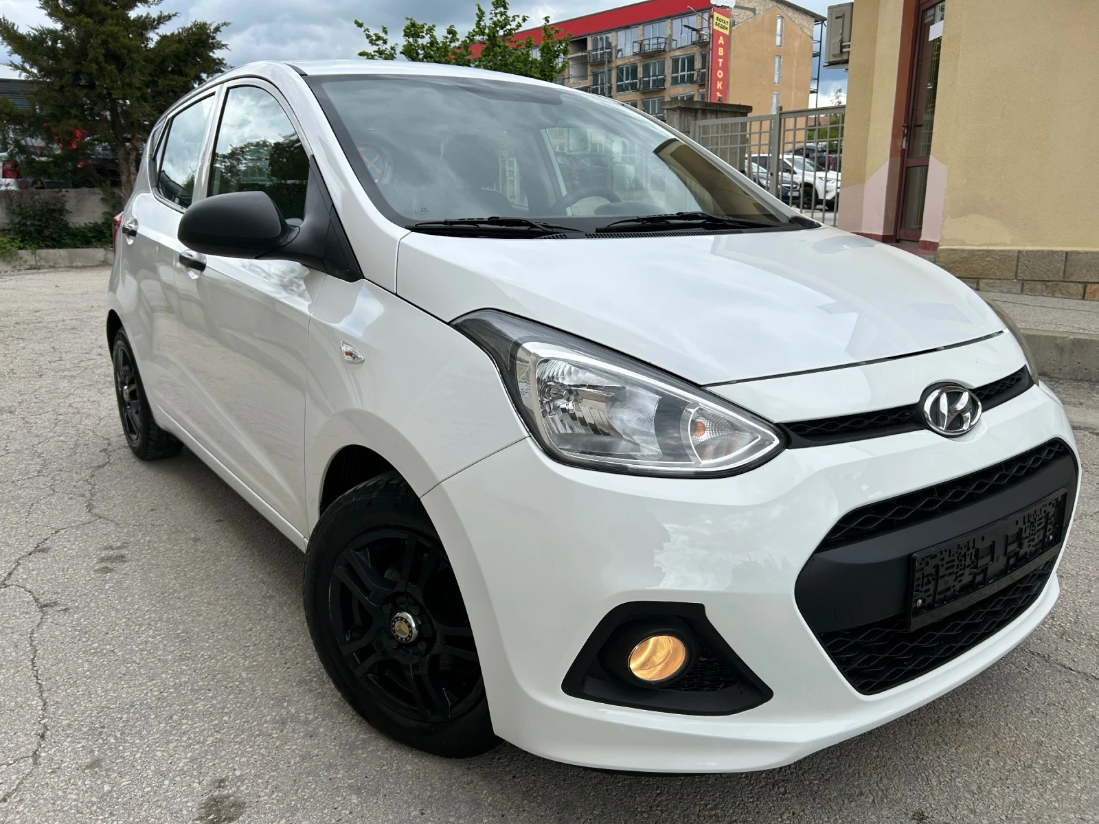 Hyundai I10 1.0i FACE BLACK EDITION  - изображение 3