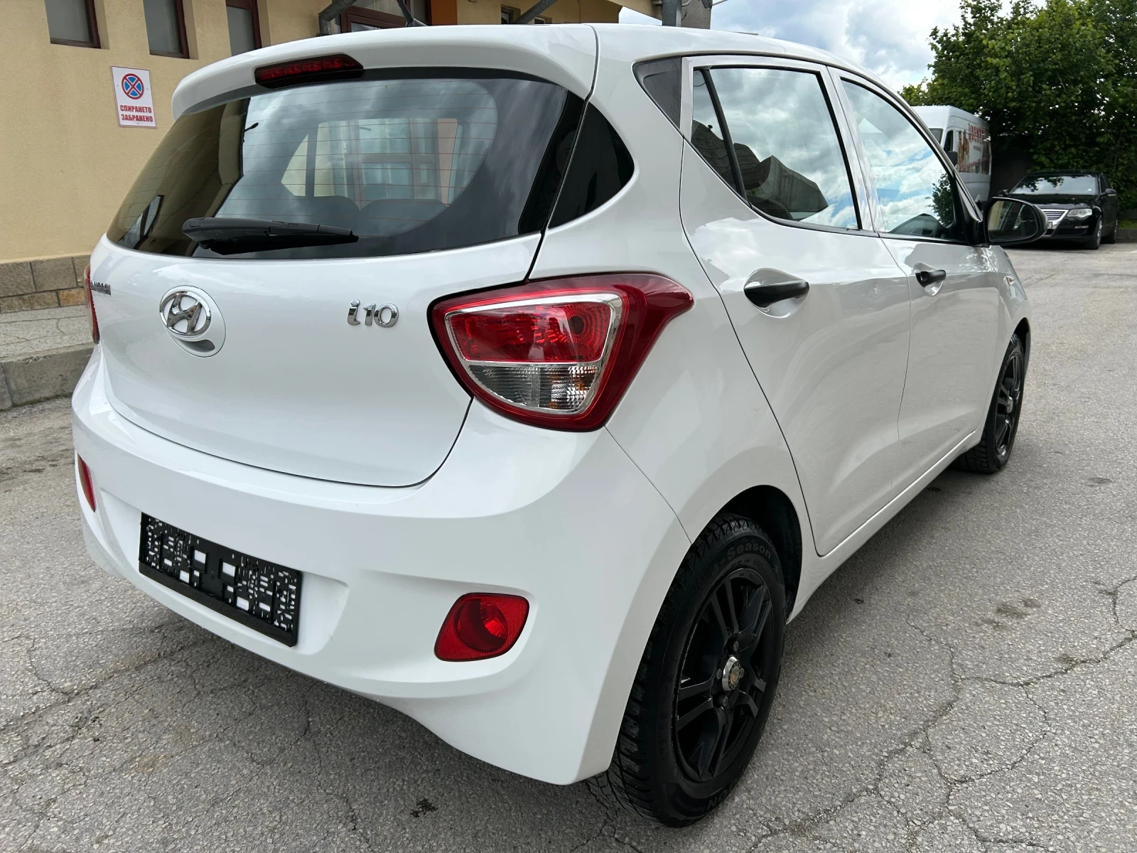 Hyundai I10 1.0i FACE BLACK EDITION  - изображение 5