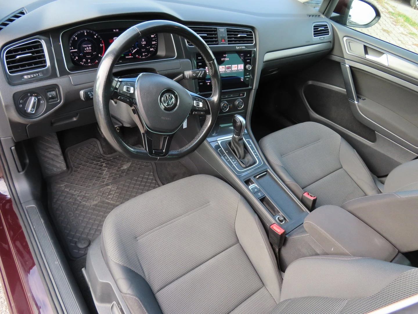 VW Golf Comfortline 1.6TDI BMT - изображение 4