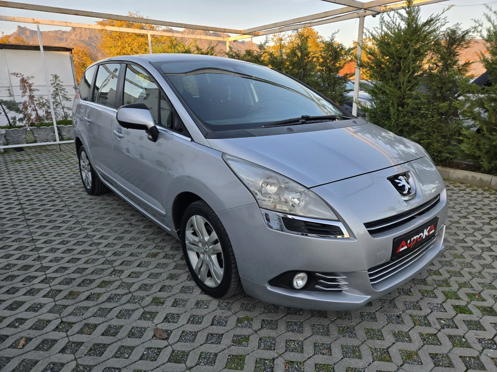 Peugeot 5008 2.0HDI-163кс= АВТОМАТ= АВТОПИЛОТ= EURO 5A - изображение 2